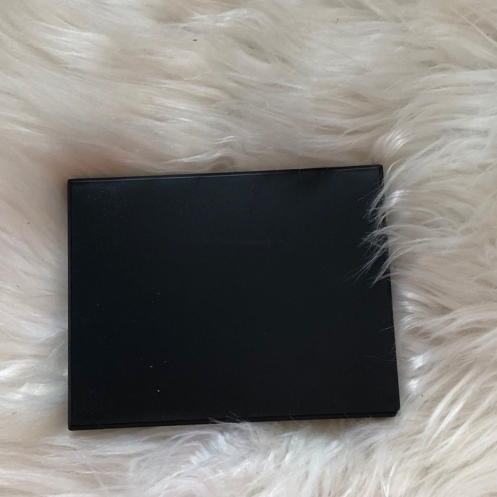 Mini eyeshadow palette